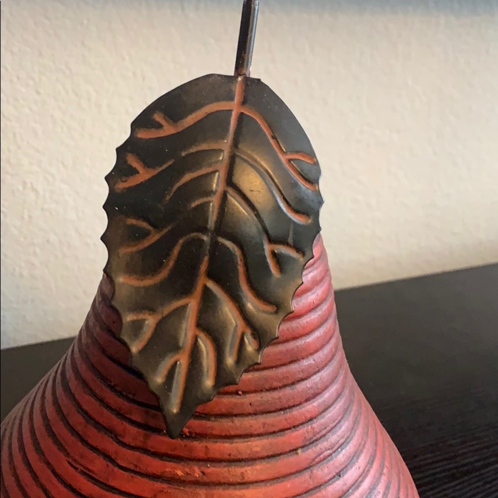 Red Pear Decoration - Picture 3 of 4